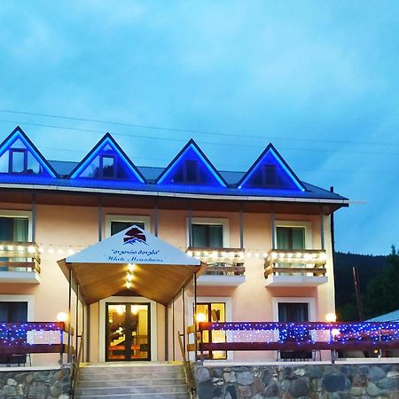 Hotel White Mountains • Თეთრი Მთები メスティア エクステリア 写真